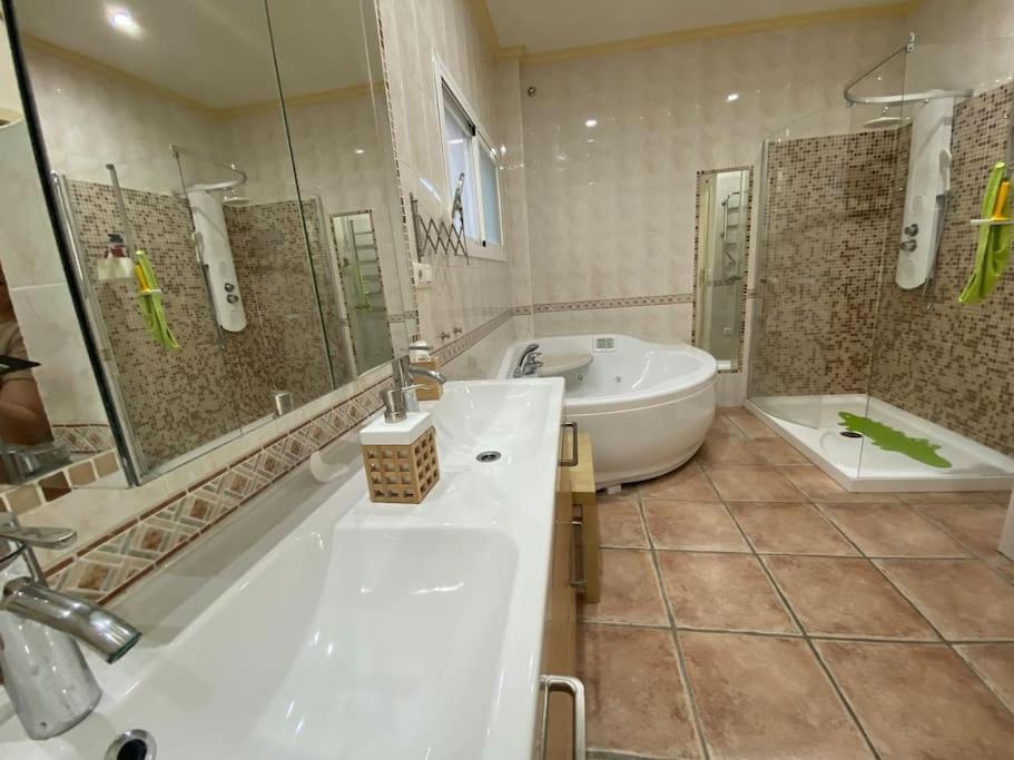 Espectacular Atico Duplex Con 2 Terrazas & Piscina Villa Málaga Exteriör bild